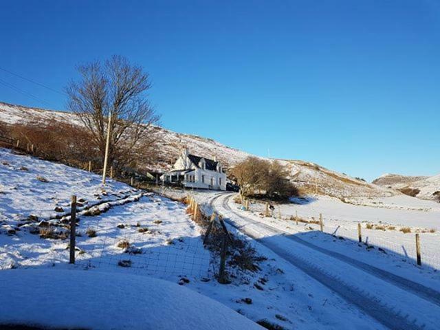 Crofters Cabin Bracadale エクステリア 写真